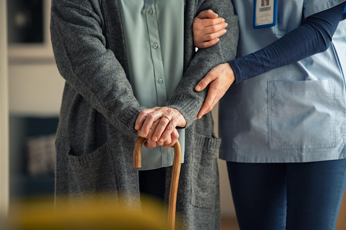 Curso gratis trabajadores ATENCIÓN SOCIOSANITARIA