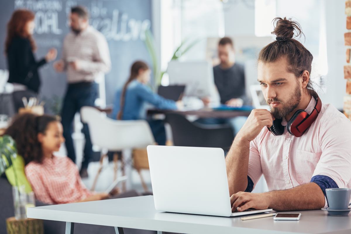 Curso gratuito desempleados COMMUNITY MANAGER