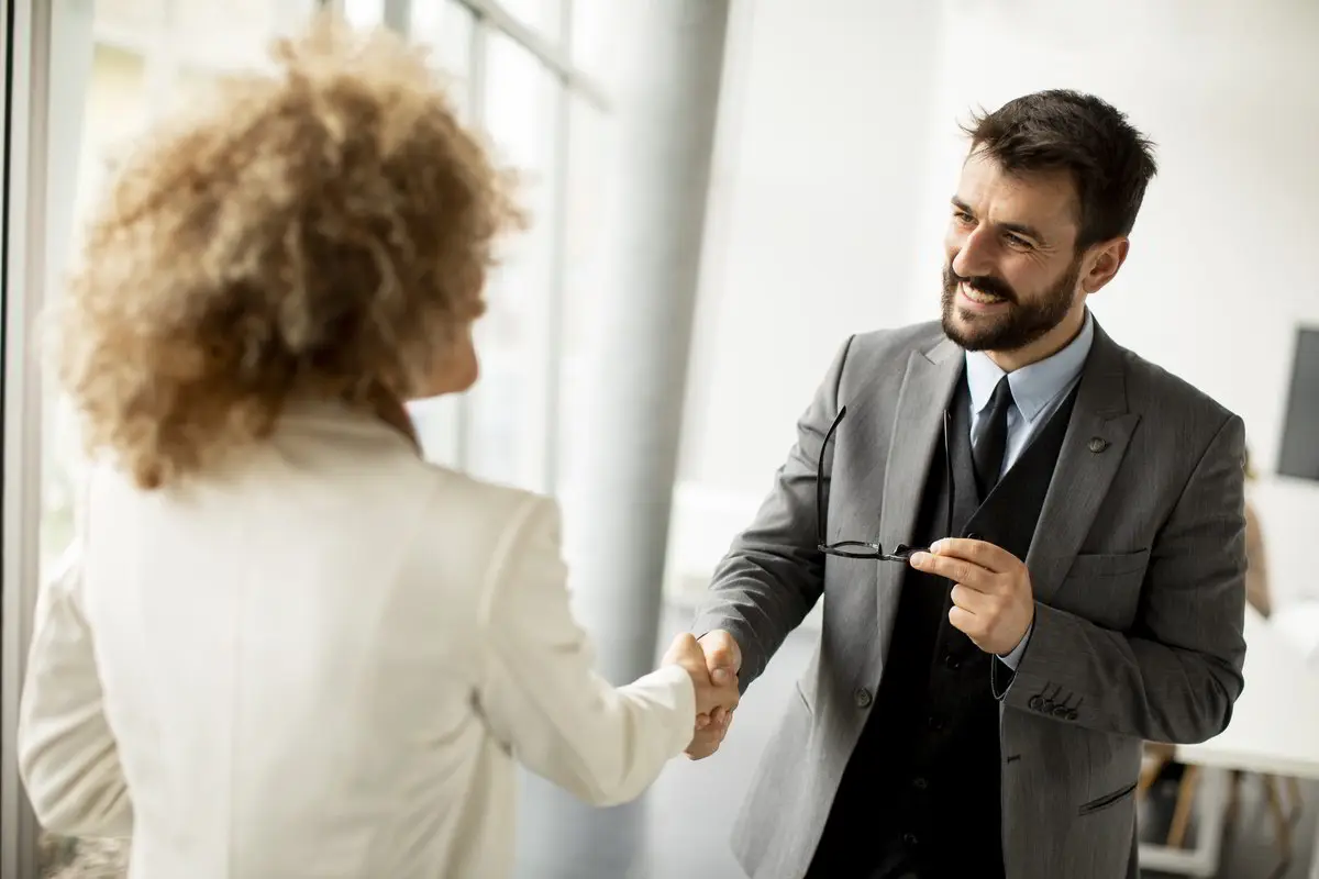 Curso de Fundamentos de la comunicación con el cliente para la resolución de conflictos habituales