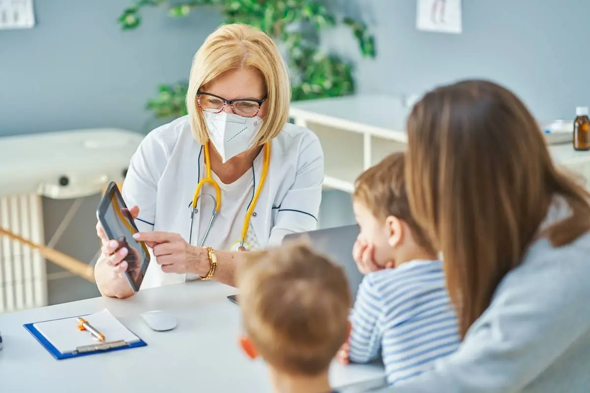 Curso de La comunicación entre el profesional sanitario, el enfermo y la familia