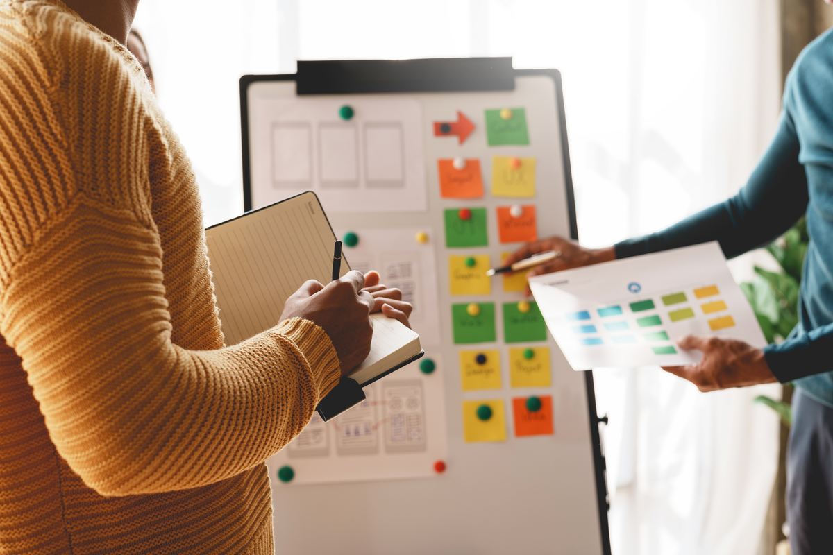 Curso gratuito desempleados GESTORES ONLINE WEB Y E-COMMERCE