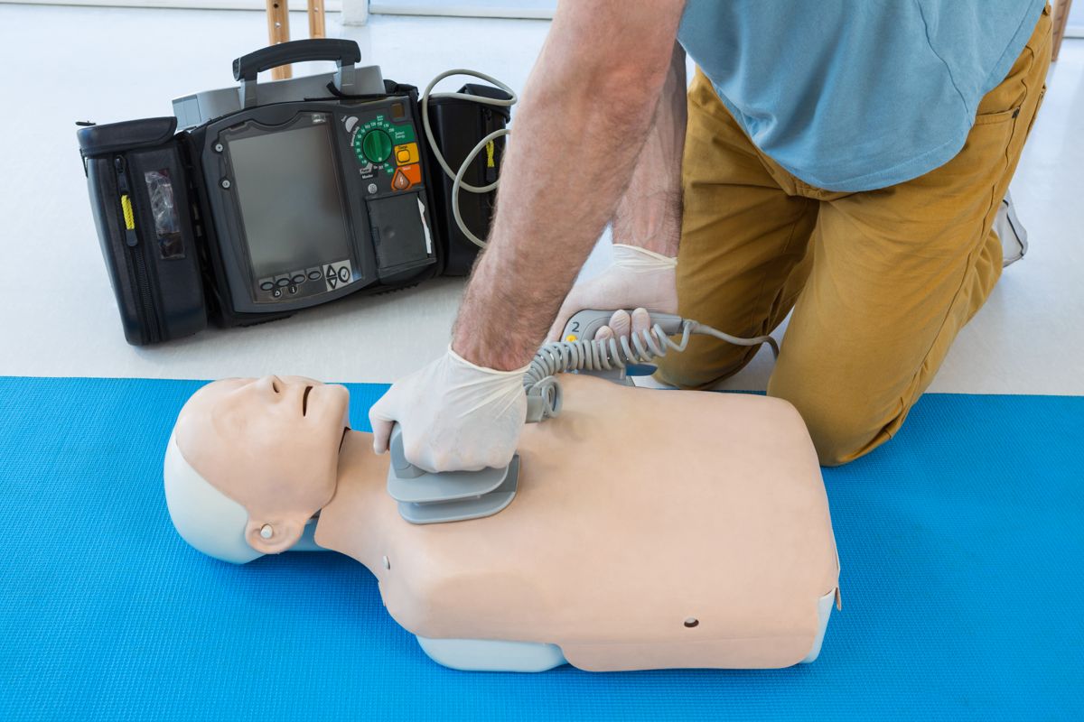 Curso de Técnicas de asistencia en primeros auxilios y uso de desfibriladores semiautomáticos externos
