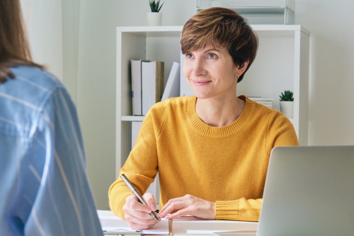 Curso gratuito trabajadores SALUD  MENTAL